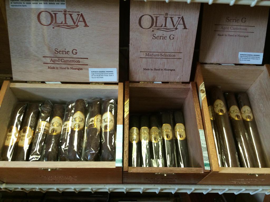 Be sure to try these amazing #Cameroon <a href="/OlivaCigar/">Oliva Cigar Company</a> <a href="/OlivaAllan/">Allan Buelvas</a> <a href="/OlivaIan/">hadax</a> #IPCPR2015