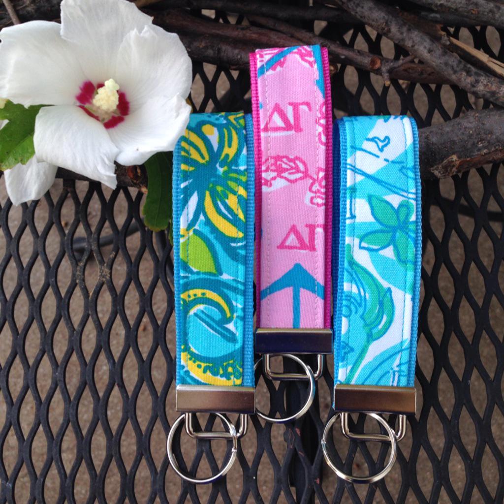 Ruby_Station's tweet image. They're finally here!! Check out our 3 new Lilly Pulitzer sorority key fobs! (ΔΔΔ, ΔΓ, ΑΔΠ, ΚΔ, ΧΩ, ΚΚΓ available)