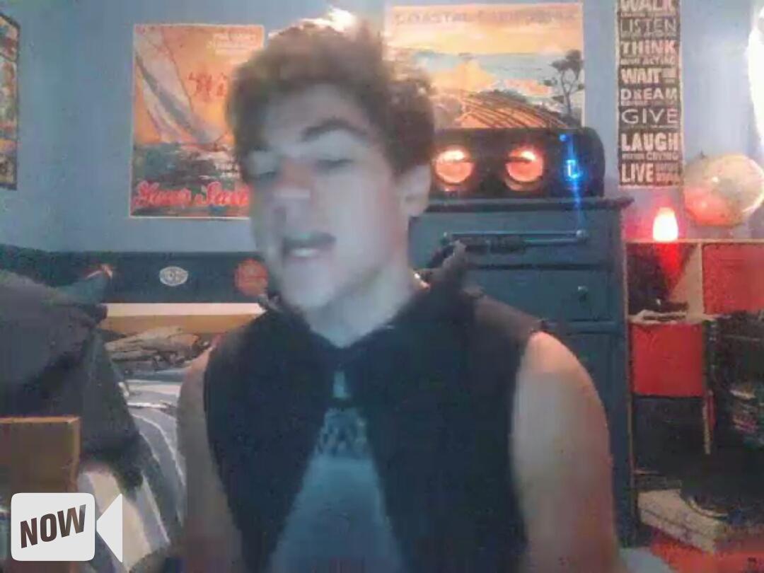 mizzykaytime's tweet photo. 🔴 LIVE Jake.Queen on #YouNow - http://t.co/xkPVJ5POOS http://t.co/mxDbFMk4yc