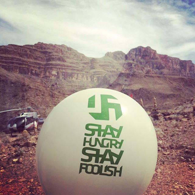 shsfnow's tweet photo. Greetings from Grand Canyon!

#SHSF #StayHungryStayFoolish #ThinkAgainLoveAgain #SayNoToRacism #Balloon #GranCanyon… http://t.co/yUHMCr6tc9