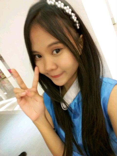 TeamJRF48's tweet photo. [250715] Tasya. 'JES COSGRAPHY' at GK city walk. *3 http://t.co/mkVcYfodUF