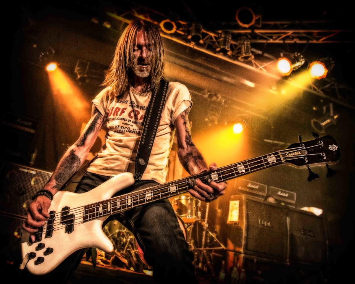 (^^)/ Happy Birthday  Rex Brown!!!!! 