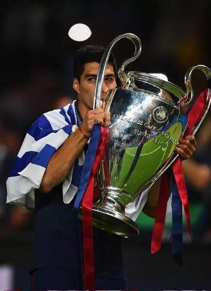 Buthaina_FCB's tweet photo. #اوصف_لويس_سواريز

السفاح سواريز
أفضل مهاجم بالعالم حاليا http://t.co/XCQwJMWqVZ