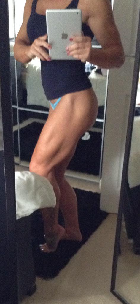 RaysonClaire's tweet photo. #quads #glutes #hams #10weeksout #ukbff fuelled by Bad Boy Nutrition @BadGirlEurope @BadBoyEurope @badboynutrition💪 http://t.co/C5LbSSKs68