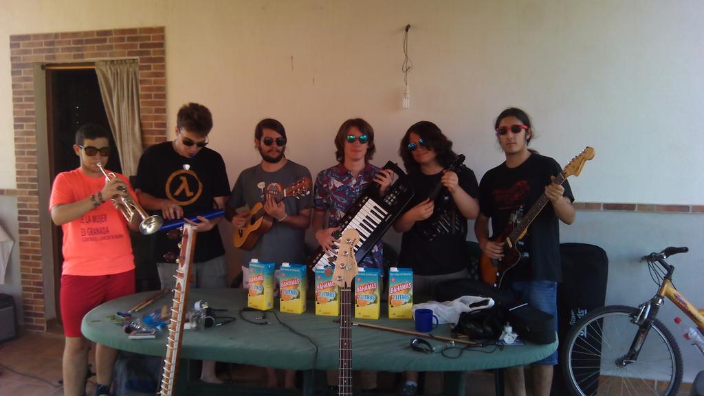 entrenadoru_'s tweet photo. La mejor semana del año que se ha pasado volando además gg guys @Infraser28 @ElGrunje @mr_hidrogeno @LivingIn1969 http://t.co/rF7jkI7Owi