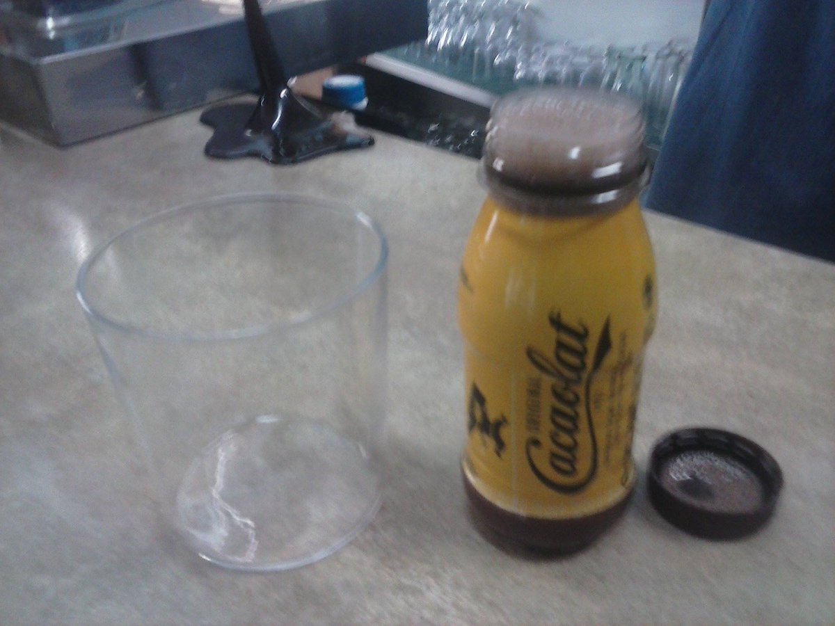 Un cafelito y para la piscina :)