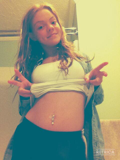 danceingdevilc1's tweet image. if u haven't seen my last few tweets than here it is I got a belly piercing in honor of my great grandmas birthday ❤️