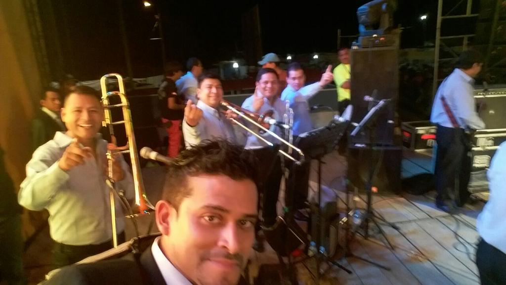 GranOrquestaOfi's tweet photo. Gracias a nuestros amigos de Quillabamba-Cuzco por esta gran noche tan espectacular! #GranOrquestaInternacional http://t.co/iNzcik992o