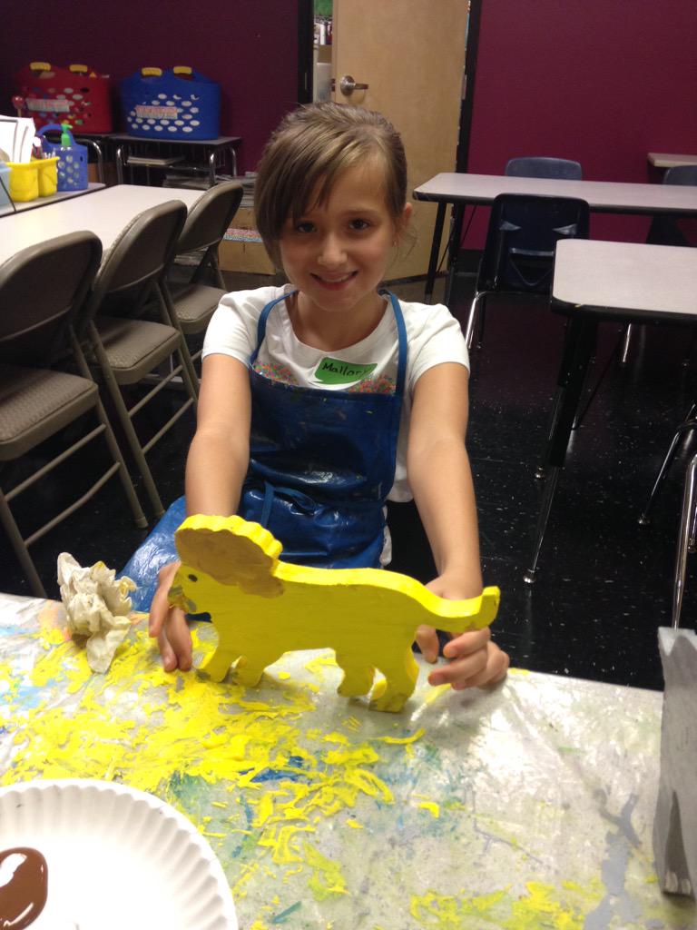 KlmausMaus's tweet photo. We're wild about painting animals in the elementary painting camp! #elementaryartcamp #paintinganimals @LCABULLDOGS http://t.co/MJdwiNNGoJ