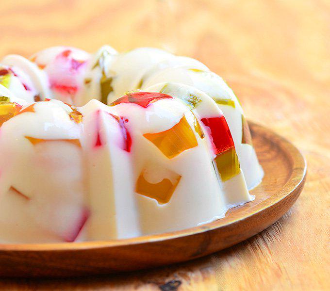 RecipeDose's tweet photo. Broken Glass Dessert 
http://t.co/t8AmspZlOl
#dessert #Frozen http://t.co/CU2FMHBiC8