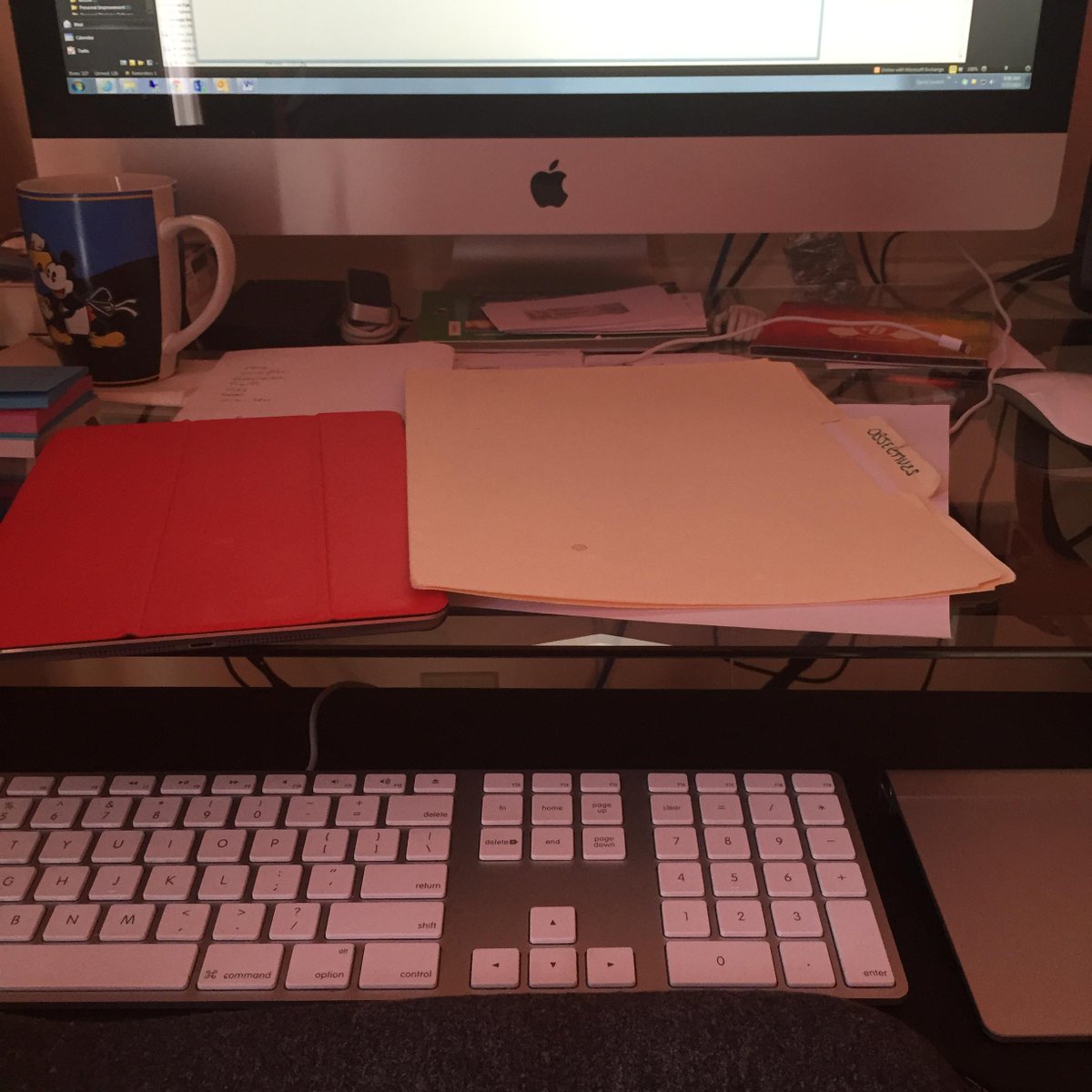 J_Danielewicz's tweet photo. I decided to try out my new home desk and work from home today. #nodrivetime #workfromhome http://t.co/nxcG5fSiSI