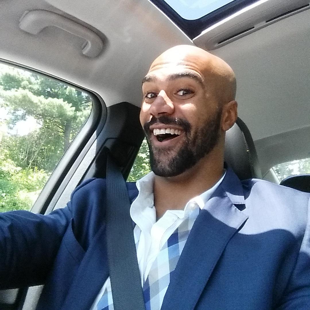 I'm kinda missing my beard lol