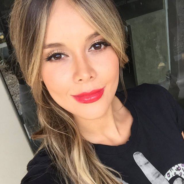 AlejendraB's tweet photo. Feliz inicio de semana buen día Para todos @AlejendraB http://t.co/mWg5Zc1GYp
