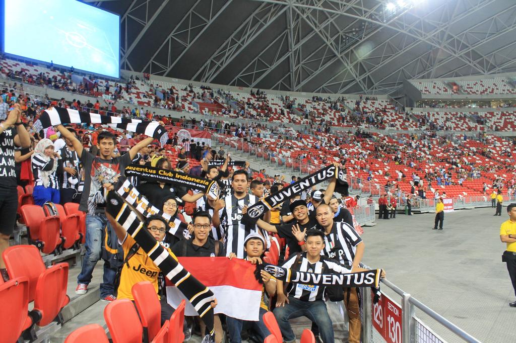 bandnie's tweet photo. Gathnas Semarang , Bali - Baksos Sinabung - Juve tour with @JCI_Medan @JCIndonesia #JCIandMe http://t.co/48ju81Qy9l