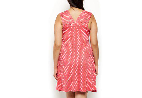 BethN21286's tweet image. Whoever shot @NewLookFashion Inspire stuff needs firing. Would you buy this? #WrongSize #WrongFit #MustDoBetter