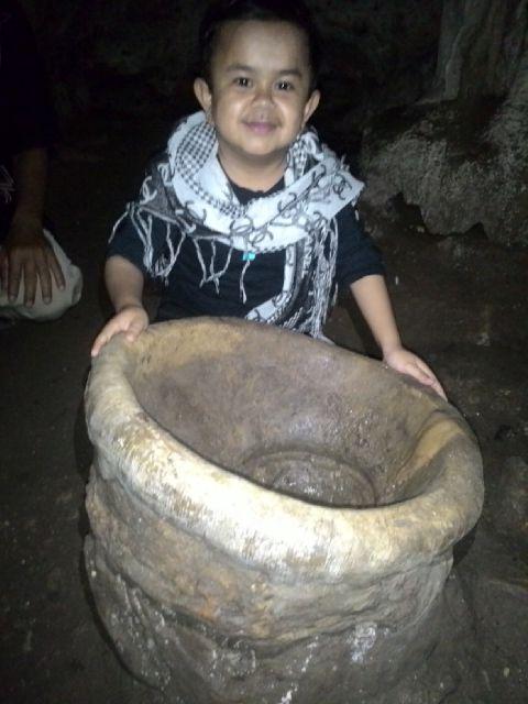 Rekreasi kepangndaran,foto didalm gua parat tempat syuting mak lampir..