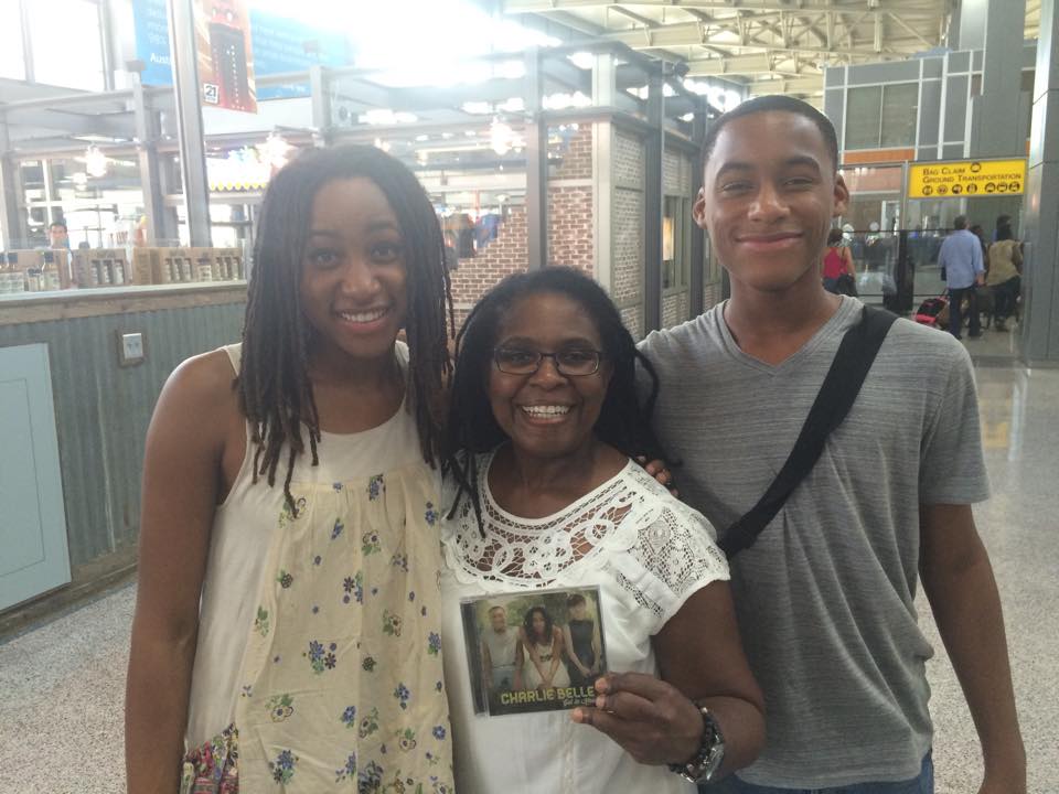 charliebellemus's tweet photo. We closed out #kidweek at @AUStinAirport, and got to meet legendary @RuthieFoster at our show! Thnx Ben! #crush http://t.co/NJhDaOo9eD