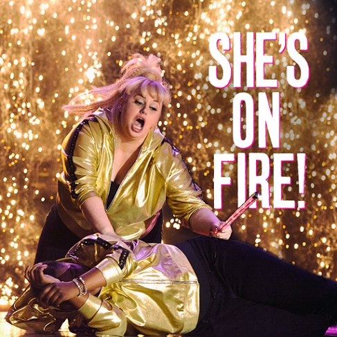 PitchPerfectMx's tweet photo. #AcaNotas Hablando de Rebel Wilson (Fat Amy) Britanny Snow (Chloe) dijo que "Rebel está llena de sorpresas" http://t.co/J2tJeLOBNd
