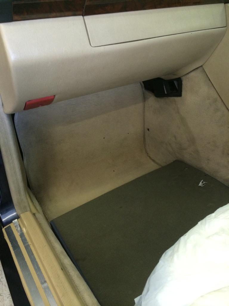 AVAGroupUK's tweet photo. 3rd hidden CP106 with HX300/1 in two weeks, this time classic Mercedes 😎@jlaudiouk #Howweplay #AdvancedVehicleAlarms http://t.co/YjYrxSgXKh