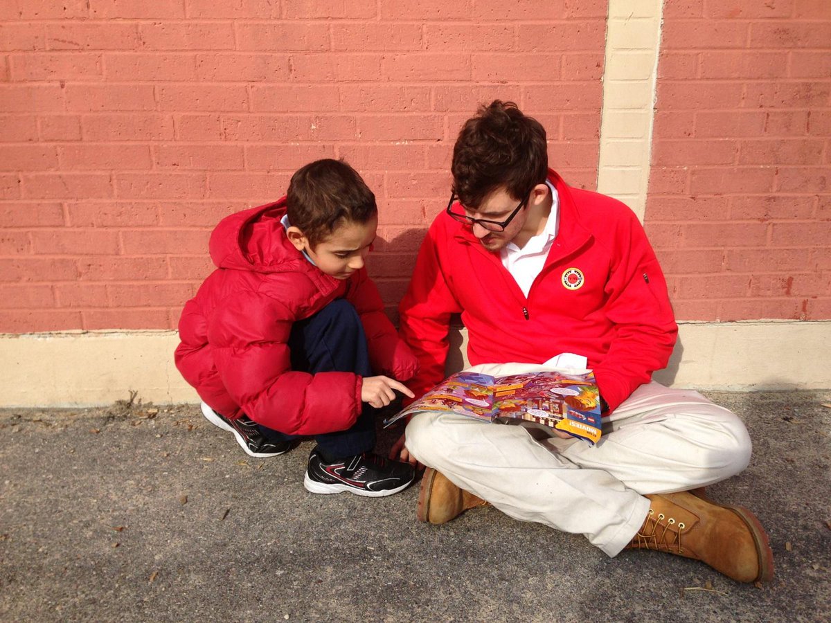 CityYear's tweet photo. Reading can happen anywhere! Be a part of the #readwhereyouare day of action on Wednesday!  #mybrotherskeeper http://t.co/x4JTa4WI97
