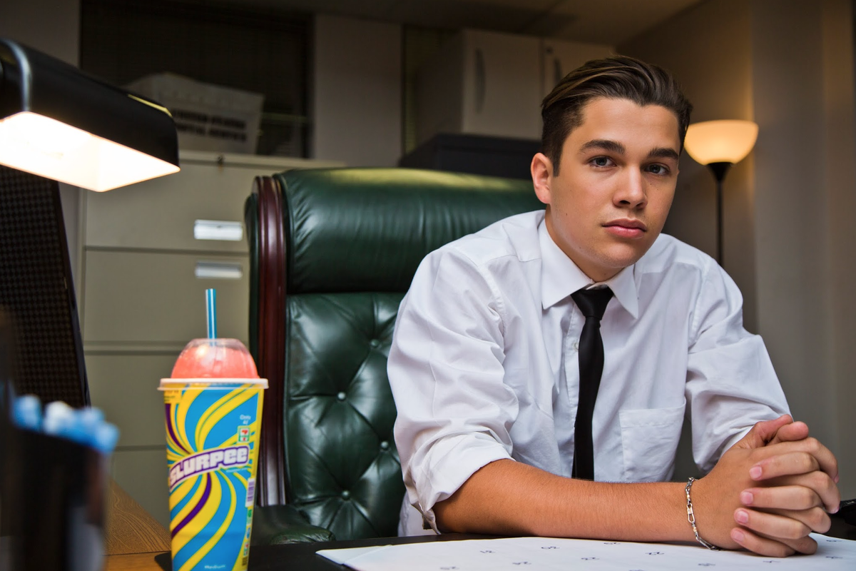 AustinMahone's tweet photo. #MondayMotivation #DirtyWorkMusicVideo https://t.co/trXXzJNbxa @slurpee http://t.co/rebsO4zlQu