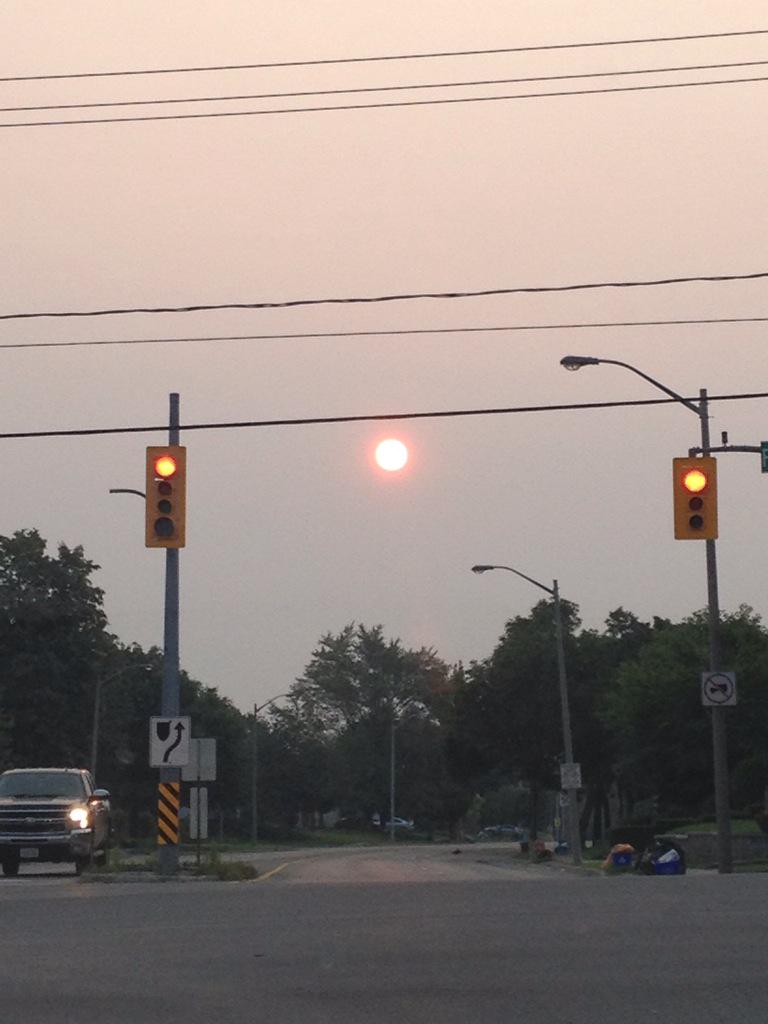 mitchdahmer's tweet photo. Hey @MeredithFrost pretty cool pic I got of the sun. Even cooler is the fact I kept driving to get a closer shot http://t.co/yczyfD6zJB