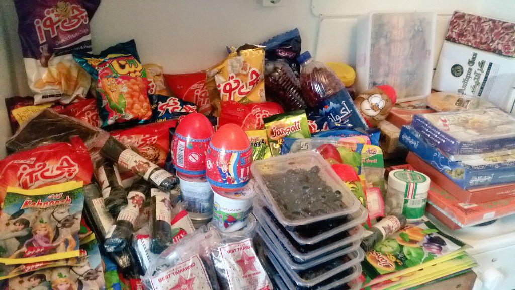 Kom min mamma och mina systrar hem idag efter ha varit i Iran en månad? Si. Är min mage körd ett tag framöver? Si x 2