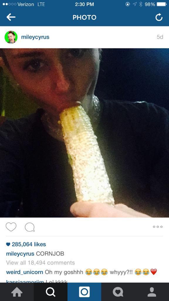 TessNeedham's tweet image. This is why I love @MileyCyrus 😂 #CornJob 😂