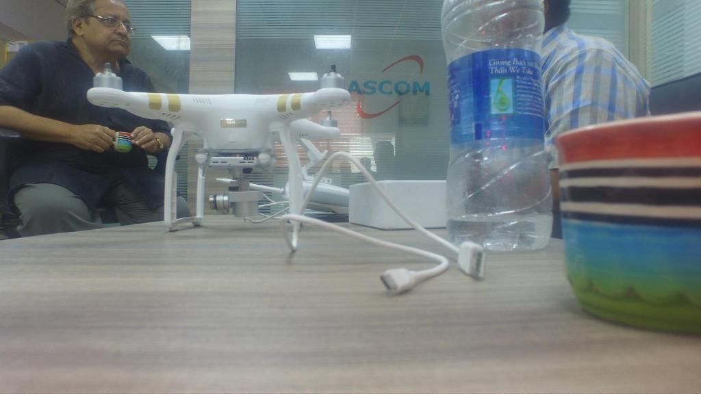 NumraSheikh1's tweet image. #Endians this is your #SpyDrone
I hope you guys are completely satisfied with Pics,Video n data recovered by #PakArmy