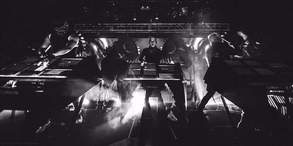 theglitchmob's tweet photo. Who will be at HARD Summer and/or Red Rocks? 🔪🔪🔪 #hsmf15 http://t.co/KQDxrN1I0B