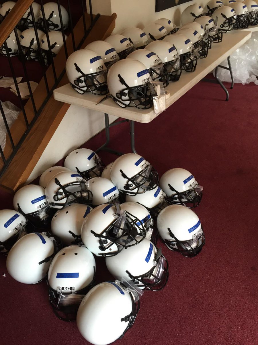 TheLightHelmets's tweet photo. SG was in Racine, WI yesterday fitting up over 50 players for Angels Youth Football Association! #JoinTheMovement http://t.co/Apjhhut40B