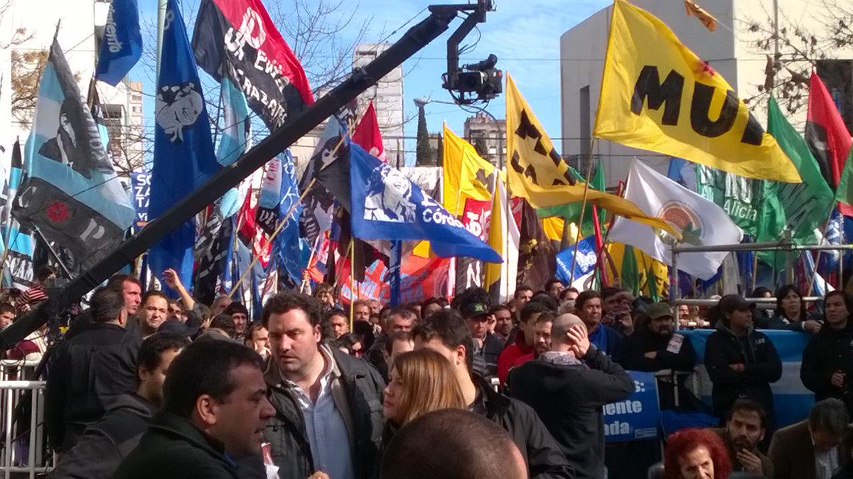 MUPArgentina's tweet photo. #IMPA #CABA El MUP participó del acto en IMPA junto a @danielscioli http://t.co/bOW0NRfp8S  #ScioliParaLaVictoria http://t.co/Zw8u8zqgoe