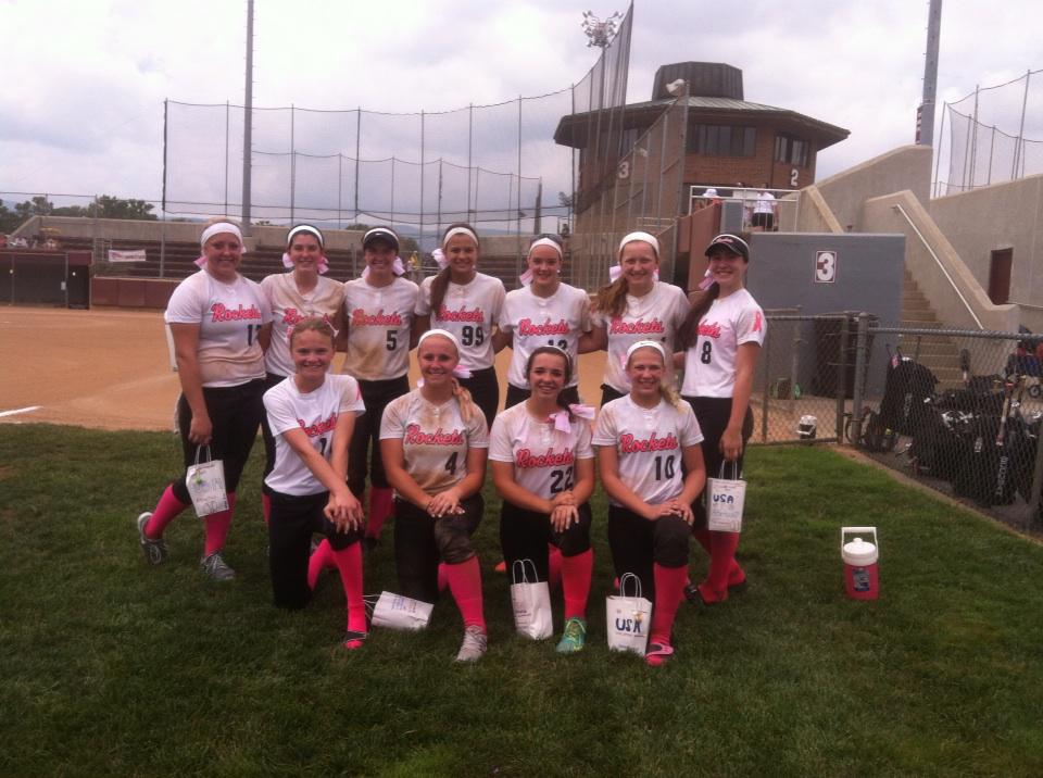 FastpichFan's tweet image. These athletes played some serious #RocketBall today!!  1-0 in pool, 10-0 shutout! #RocketPower