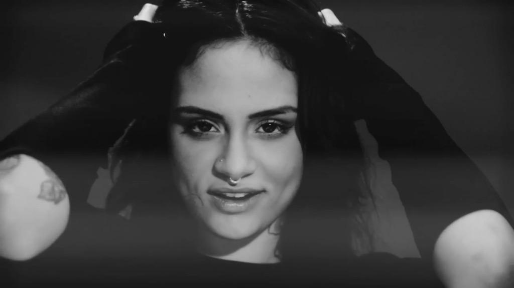 fibbs2227's tweet photo. #TheWayMusicVideo http://t.co/FzcahgEfrl http://t.co/pZLcmTVppT