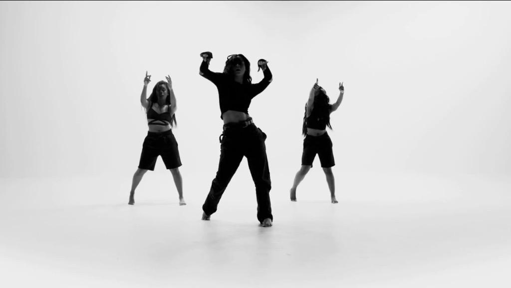 ovolucasxo's tweet photo. @fierceyani @MissEffieMae yall did that 😍😍😍😍 #TheWayMusicVideo http://t.co/fT3dj9O1gI