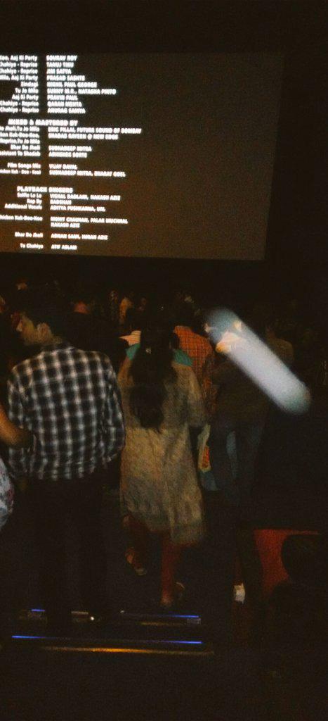 Nishant_n's tweet photo. Another houseful show but this time with family #BajrangiBhaijaan #BBCreatingHistory Monday last show :) http://t.co/4RM8Q8BDJE
