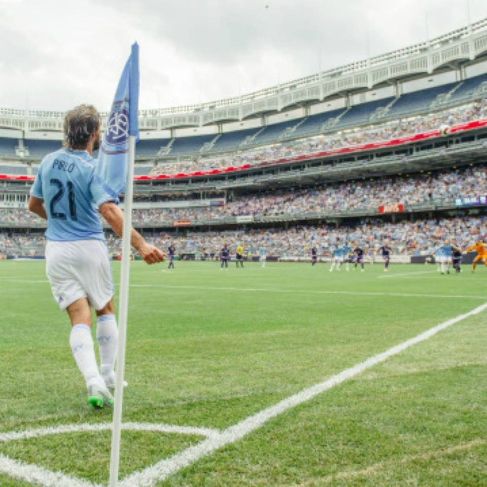 MotivacionesF's tweet photo. ¡El Arquitecto del fútbol! http://t.co/WIo9hE9Sju