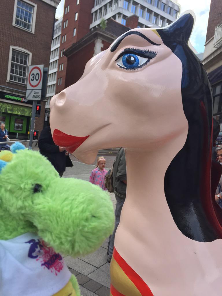 norbertdragon15's tweet photo. @GoGoWonder hope you liked a cheeky kiss!! @GoGoDragons2015 @norfolkbookworm http://t.co/Lbey4bBpFH