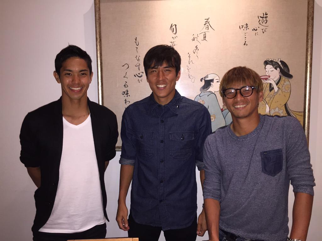 乾 貴士 Takashi Inui 武藤夫婦と長谷部さんと御飯行ってきました 色んな話しして楽しかったなぁ 奥さんも凄いいい人でしたー ありがとうございましたー 近くに来てくれたから嬉しいなぁ また皆んなで行きましょ Http T Co