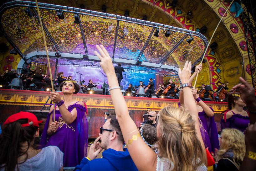beatport's tweet photo. Why @tomorrowland's savviest booking wasn't a DJ... http://t.co/KM1E2pGAhT http://t.co/Wfv6RdlGq5