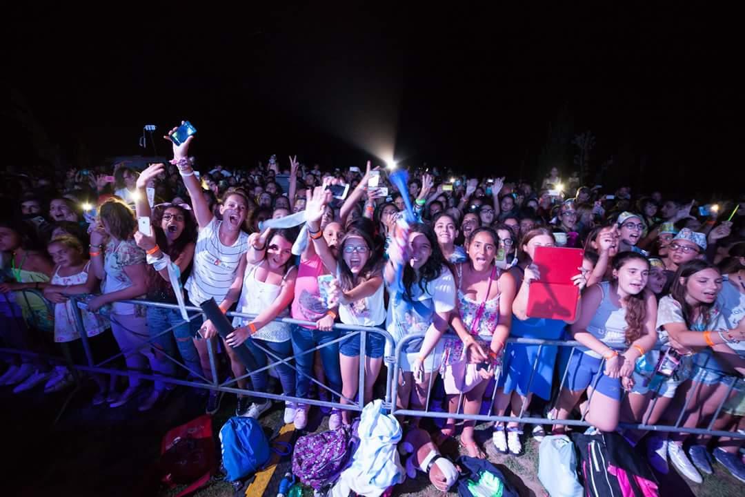 lcomellonaples's tweet photo. WE ARE A CRAZY FAMILY!💥
FOTO | #LodoLive2015Mondragone
Cc. @paolocomello @lodocomello
#LCONA☀ http://t.co/qMkZ75YH6j