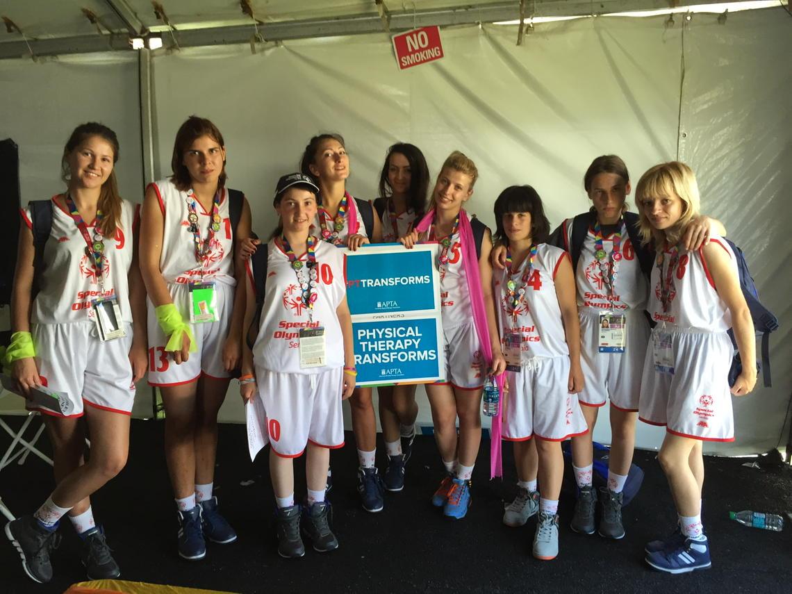 CherylResnik's tweet photo. Serbian basketball team says PT transforms! #pttransforms @uscbknpt http://t.co/D0joopH6Mw