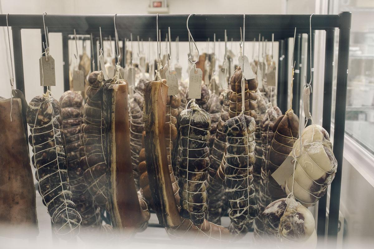 Nice bit of charcuterie ogling, ping <a href="/melbmeatup/">Melbourne Meat Up</a> &amp; co. The lovely <a href="/blackhandfood/">hugo</a> (London): lifeandthyme.com/essay/professi…