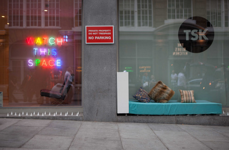ThisIsRYOT's tweet photo. This rad activist's response to anti-homeless spikes is amazing #SpaceNotSpikes http://t.co/UMFHUif5iV http://t.co/wzwSCCmgUM