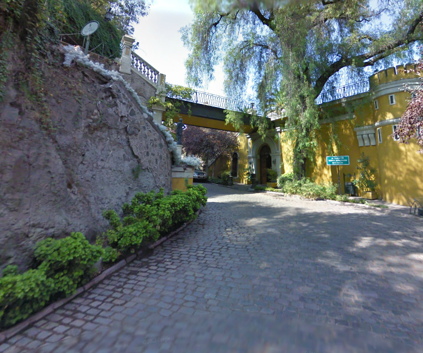 iRunMaps's tweet image. Santiago, Chile climb 1.4 miles using @ifit bit.ly/16BwZTi #inclinetrainer @freemotionfit