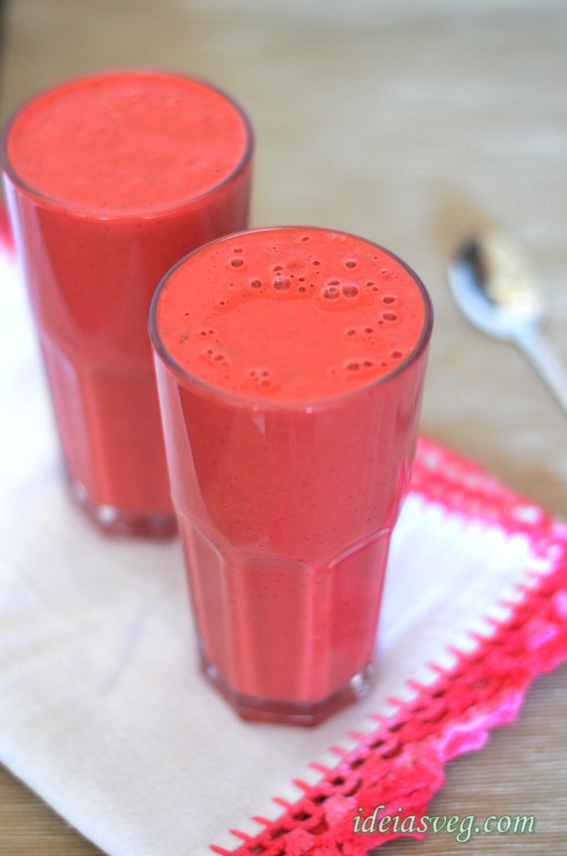IdeiasVeg's tweet photo. Vitamina de banana, cenoura, beterraba e aveia: http://t.co/hrzhy4pNjx
#receita #vegan #veganismo #ideiasveg http://t.co/5HZJfEYyMO