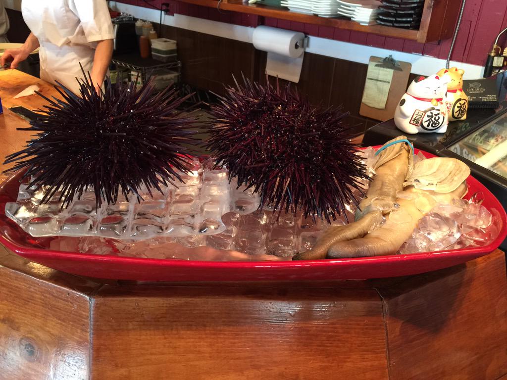 LiveSushi's tweet photo. Mirugai and live uni #livesushibar #food #foodie #sashimi #sushiporn #foodporn #sf http://t.co/xmJbUmtwI7
