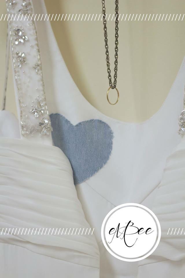 EmbeePhotos tweet picture