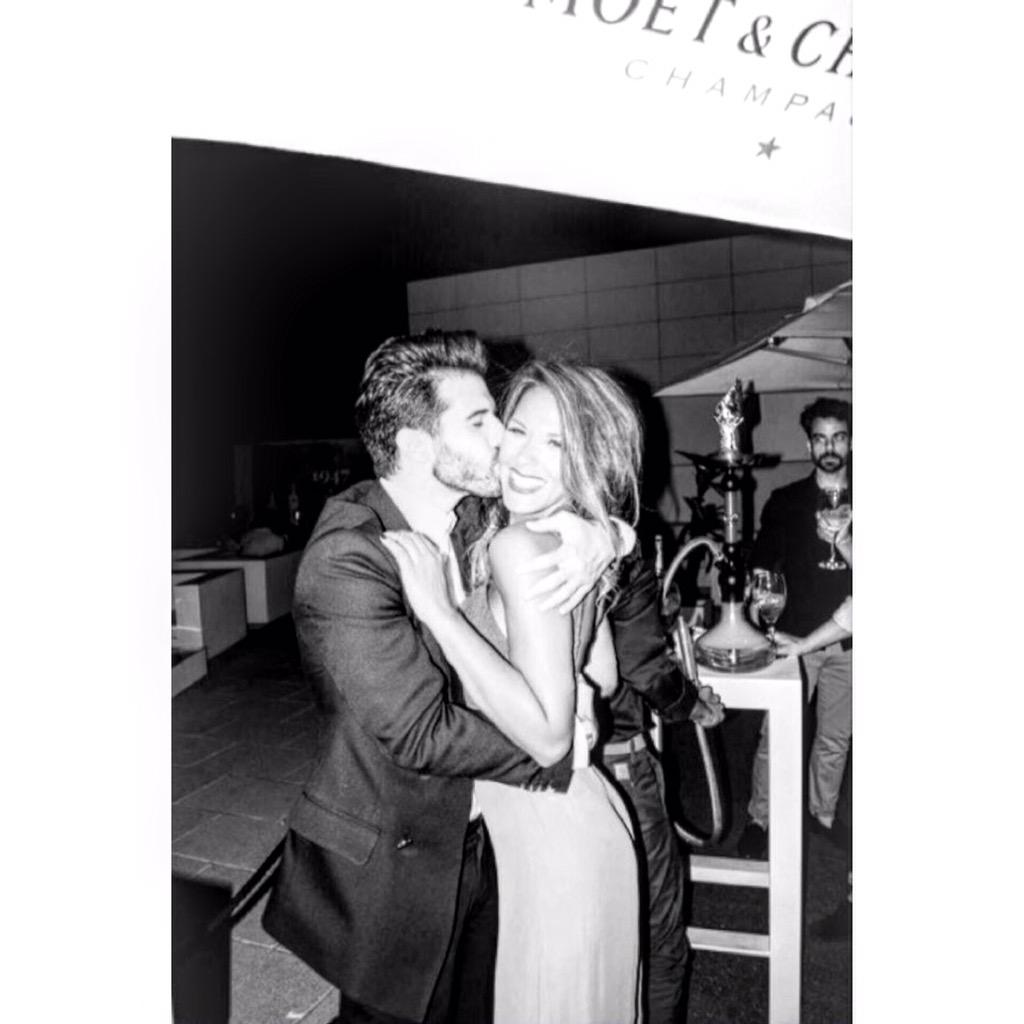 BejaranoEsther's tweet photo. Amor del bueno ❤️ http://t.co/JlrXYXcrOC