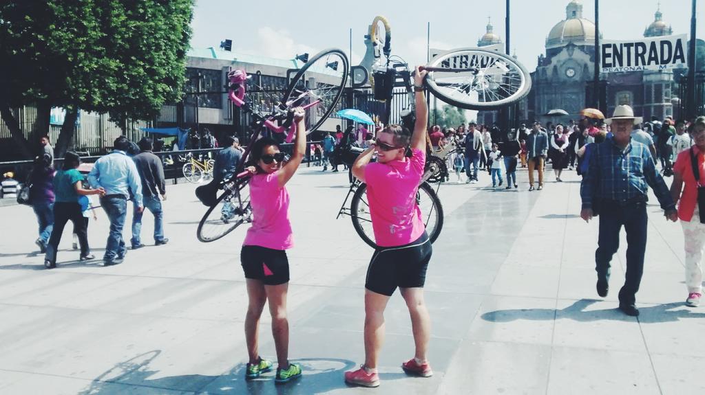 Mujeres en bici (@mujeresenbiciq) on Twitter photo La carretera México-Qro se disfruta en #bici y su sufre en auto. <a href="/BiciredMx/">BICIRED México</a> <a href="/queretaroads1/">Queretaroads</a> <a href="/DanteAguilarMX/">Dante Aguilar</a> <a href="/8ARAFA/"> Ralph OCHOA</a> La carretera México-Qro se disfruta en #bici y su sufre en auto. <a href="/BiciredMx/">BICIRED México</a> <a href="/queretaroads1/">Queretaroads</a> <a href="/DanteAguilarMX/">Dante Aguilar</a> <a href="/8ARAFA/"> Ralph OCHOA</a>